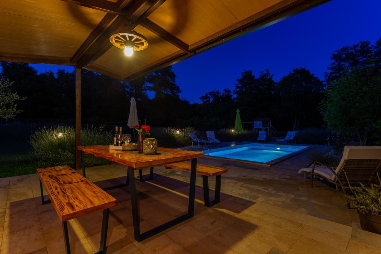 Villa Križanci Žminj Esterno foto