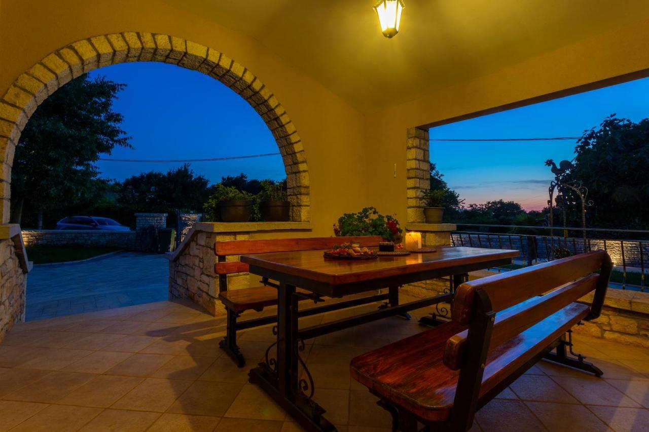Villa Križanci Žminj Esterno foto
