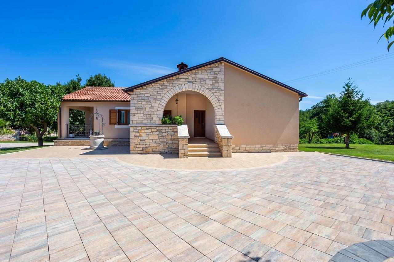 Villa Križanci Žminj Esterno foto