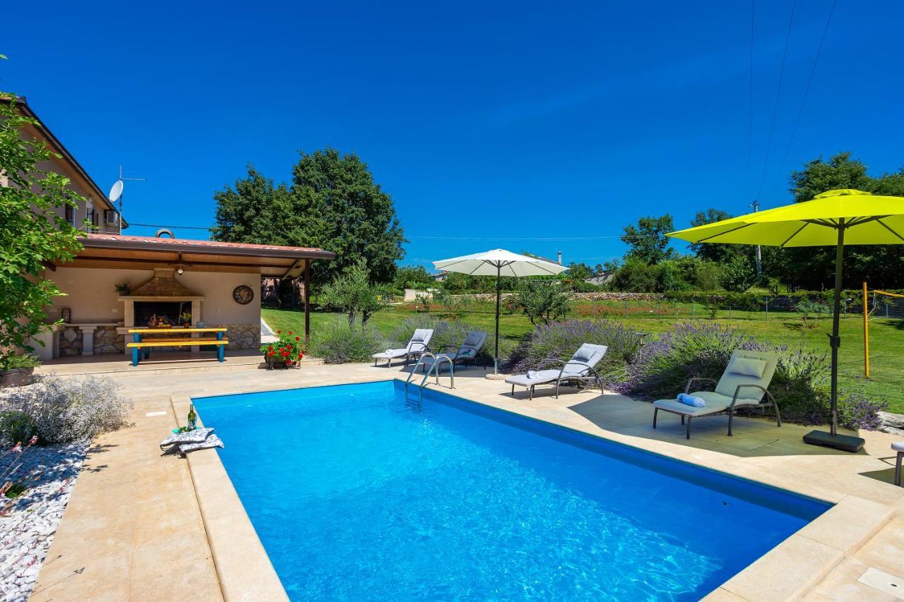 Villa Križanci Žminj Esterno foto