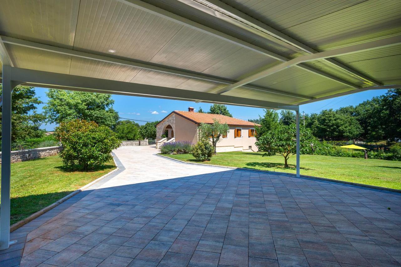 Villa Križanci Žminj Esterno foto