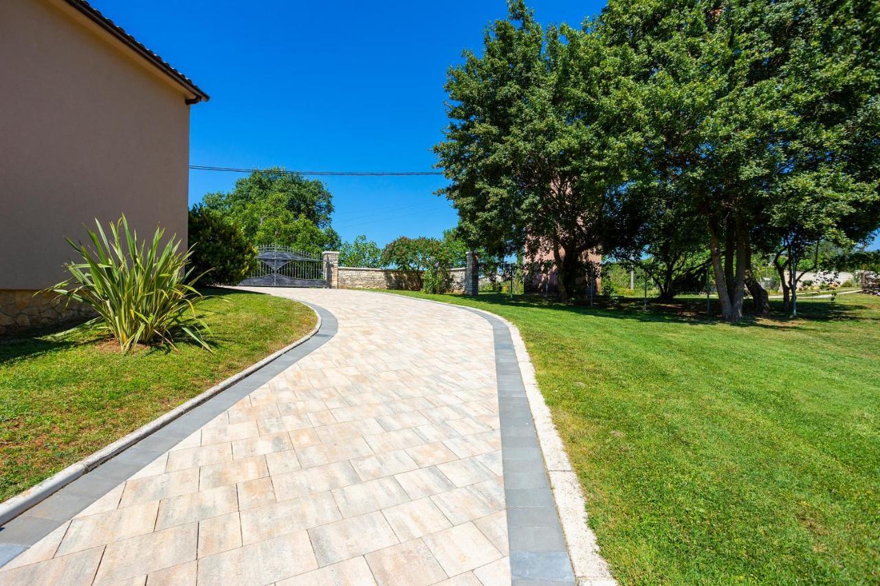 Villa Križanci Žminj Esterno foto