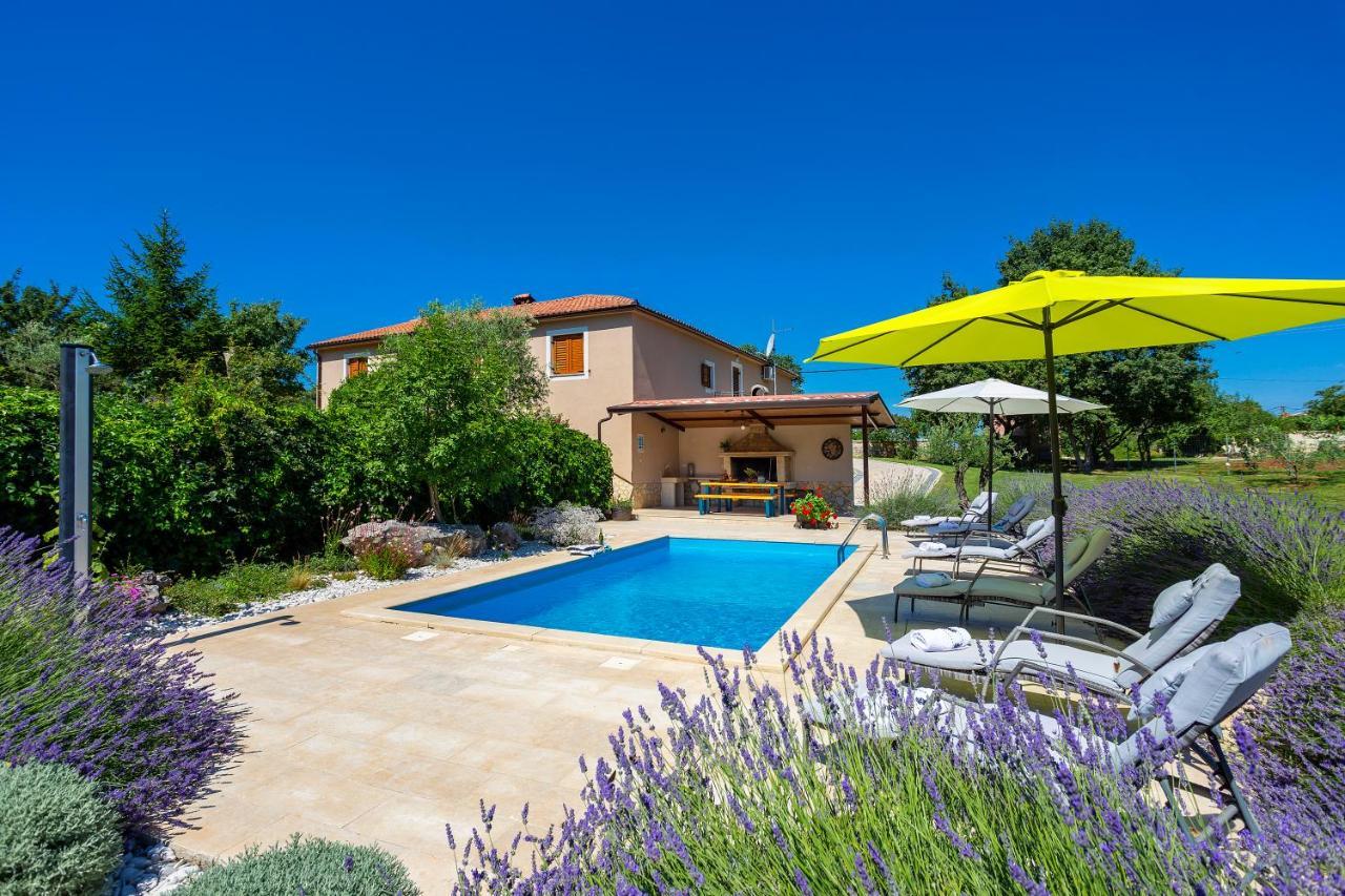 Villa Križanci Žminj Esterno foto