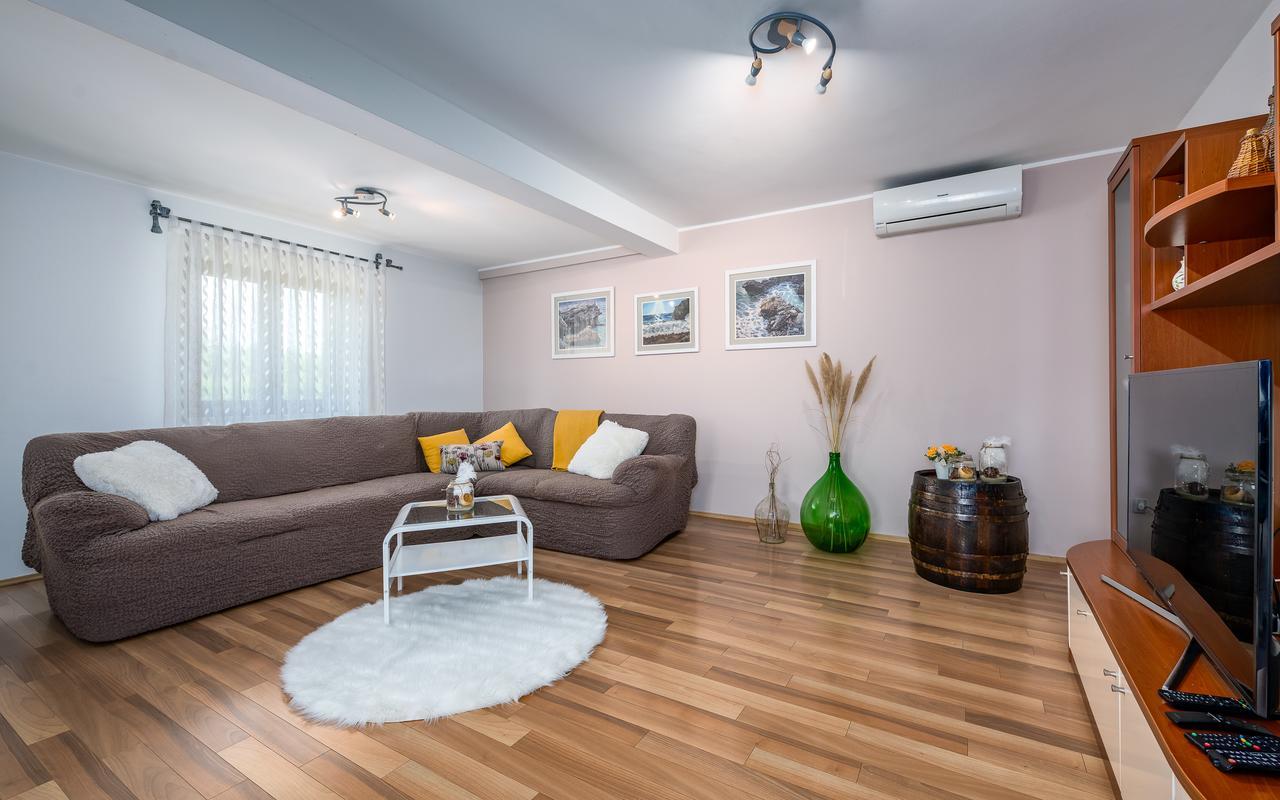 Villa Križanci Žminj Esterno foto